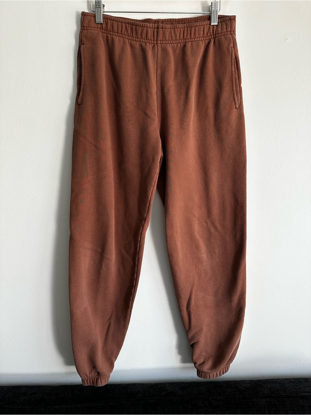 TNA Cozy Fleece‎ Boyfriend Sweatpants Jogger in Chestnut Chocolate Brown Small